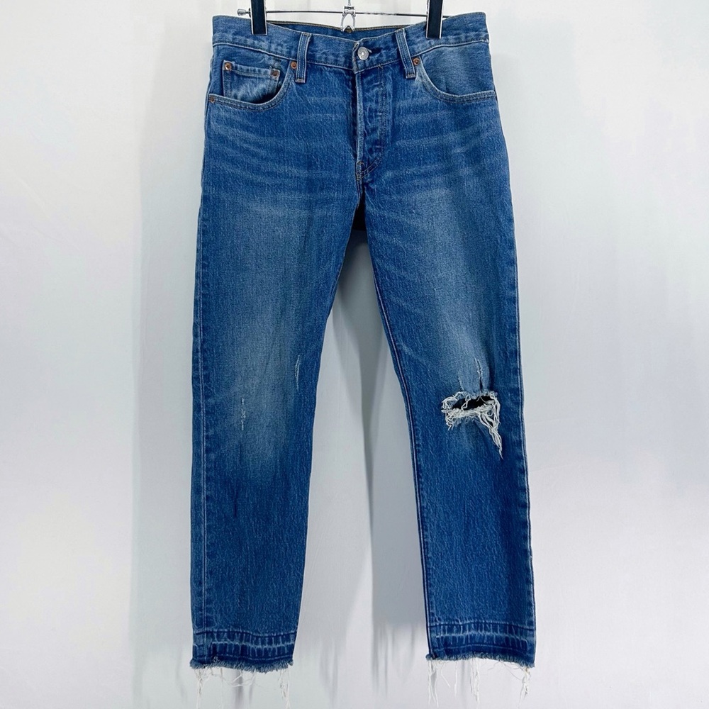 Levi’s 501 High Rise Straight Mom Jeans Distressed Size 27
